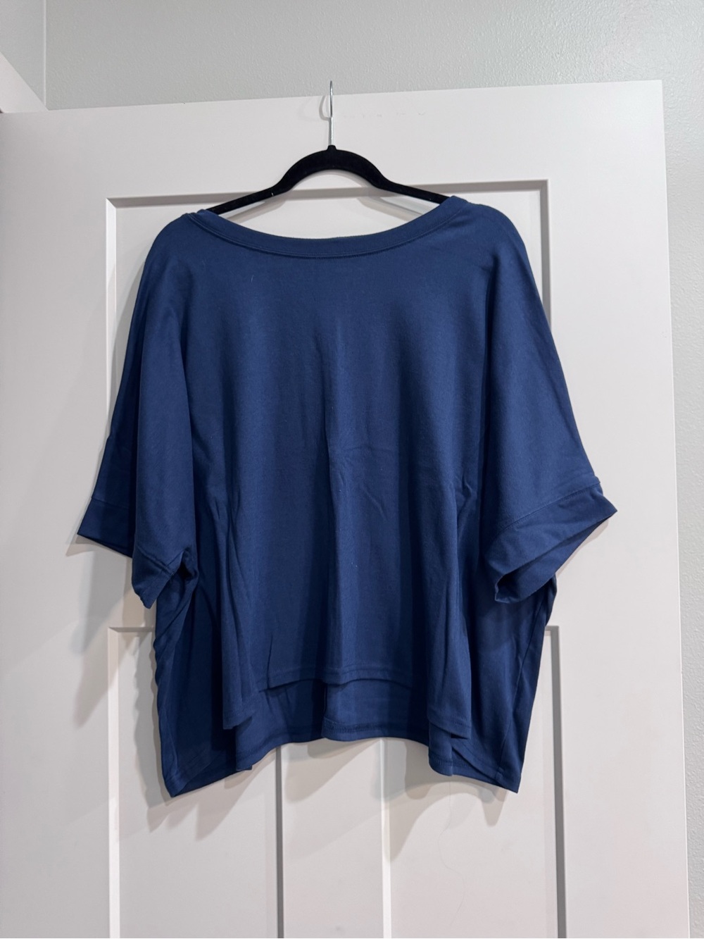 Relaxed Boxy Short-Sleeve Top in Navy
